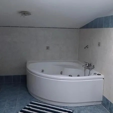 Apartment Attic Escape *